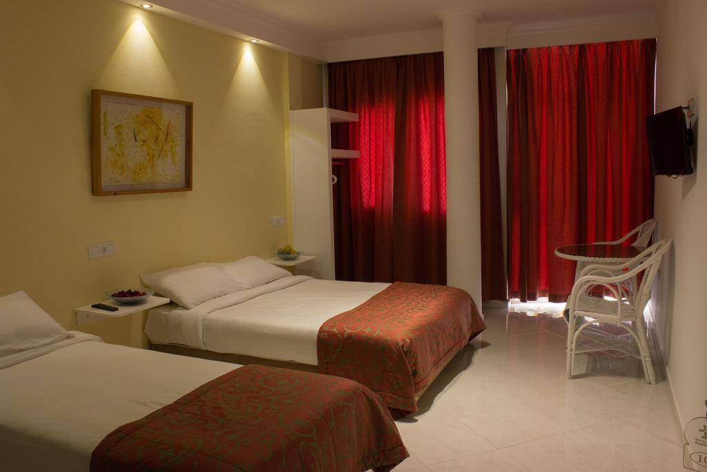 Azayla Hotel Asilah Exterior photo