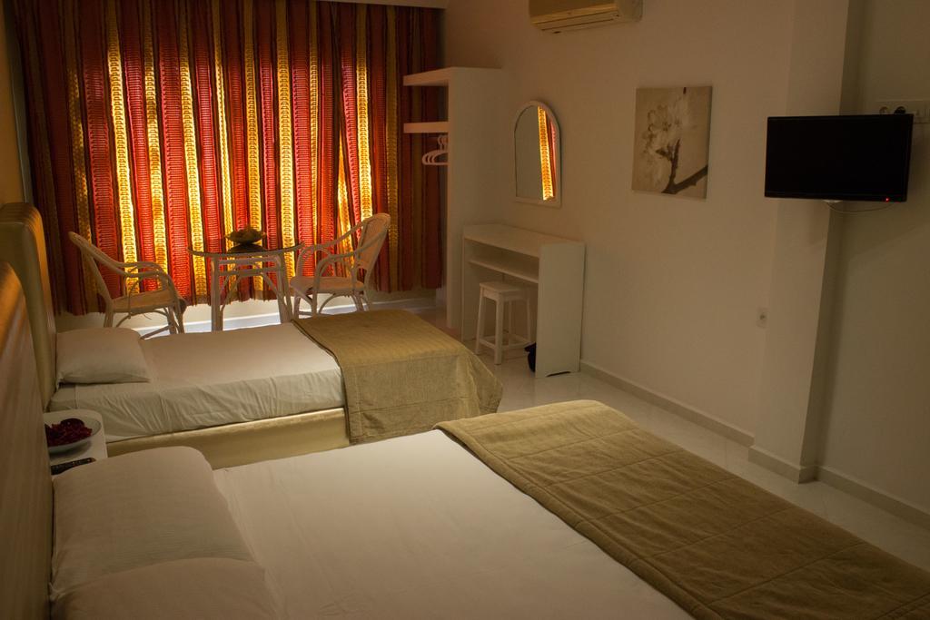 Azayla Hotel Asilah Exterior photo