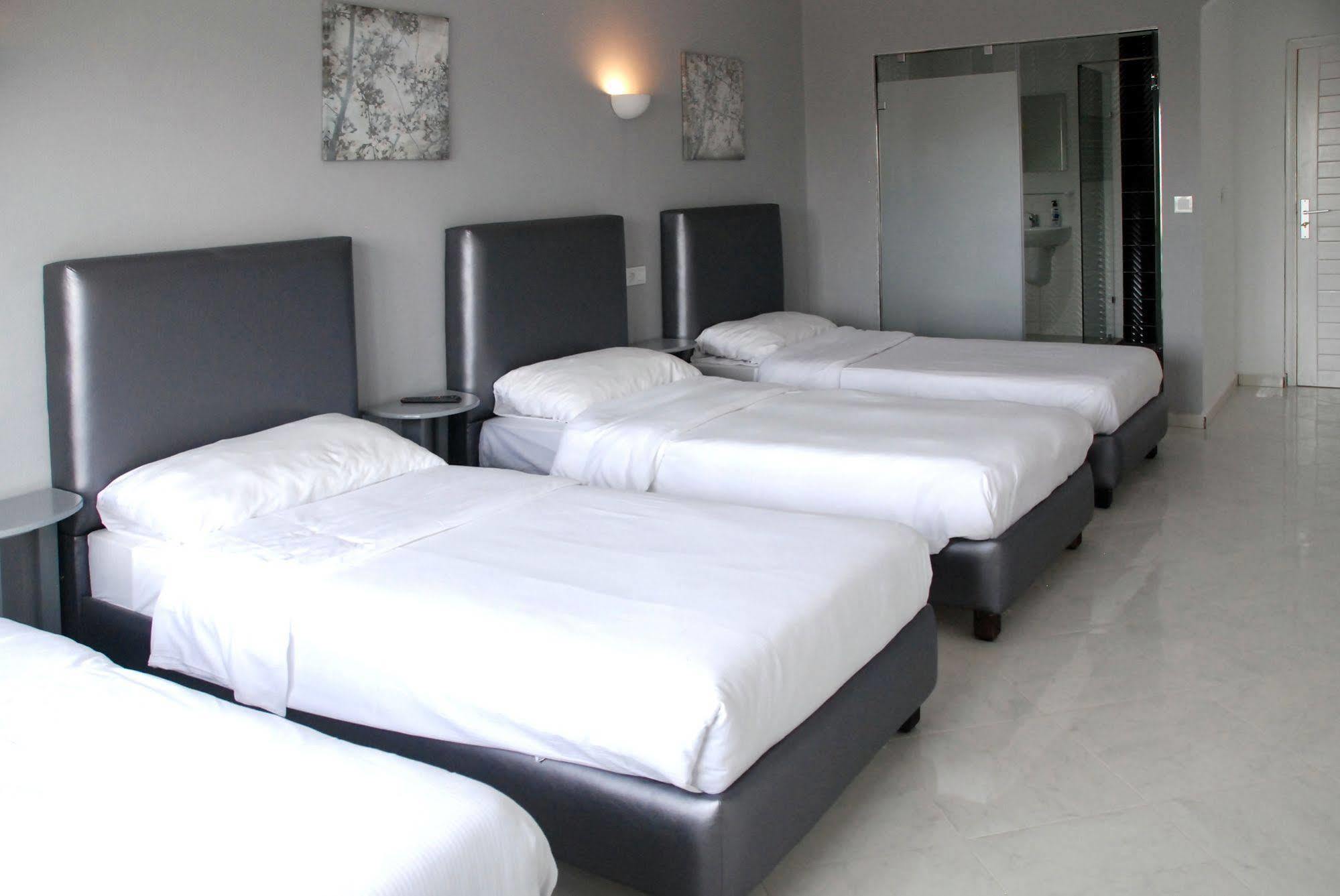 Azayla Hotel Asilah Exterior photo