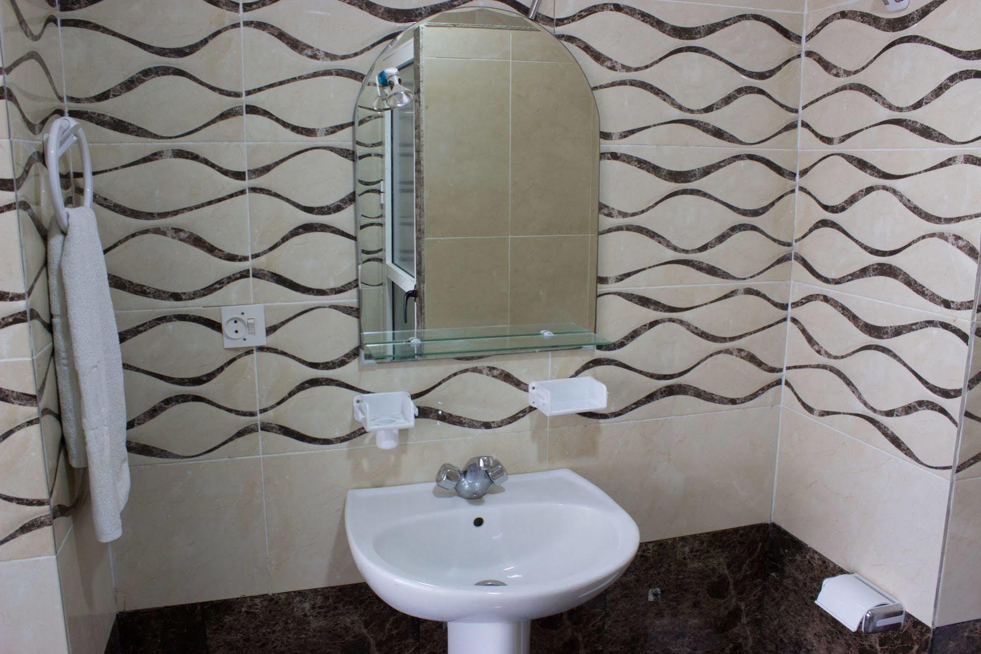 Azayla Hotel Asilah Exterior photo