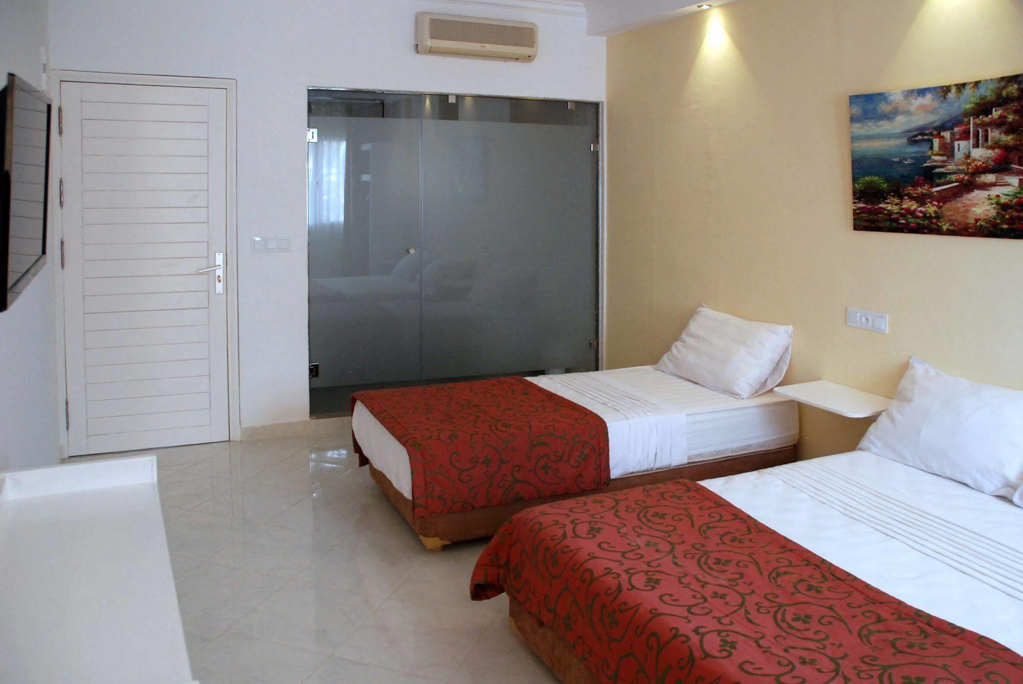 Azayla Hotel Asilah Exterior photo