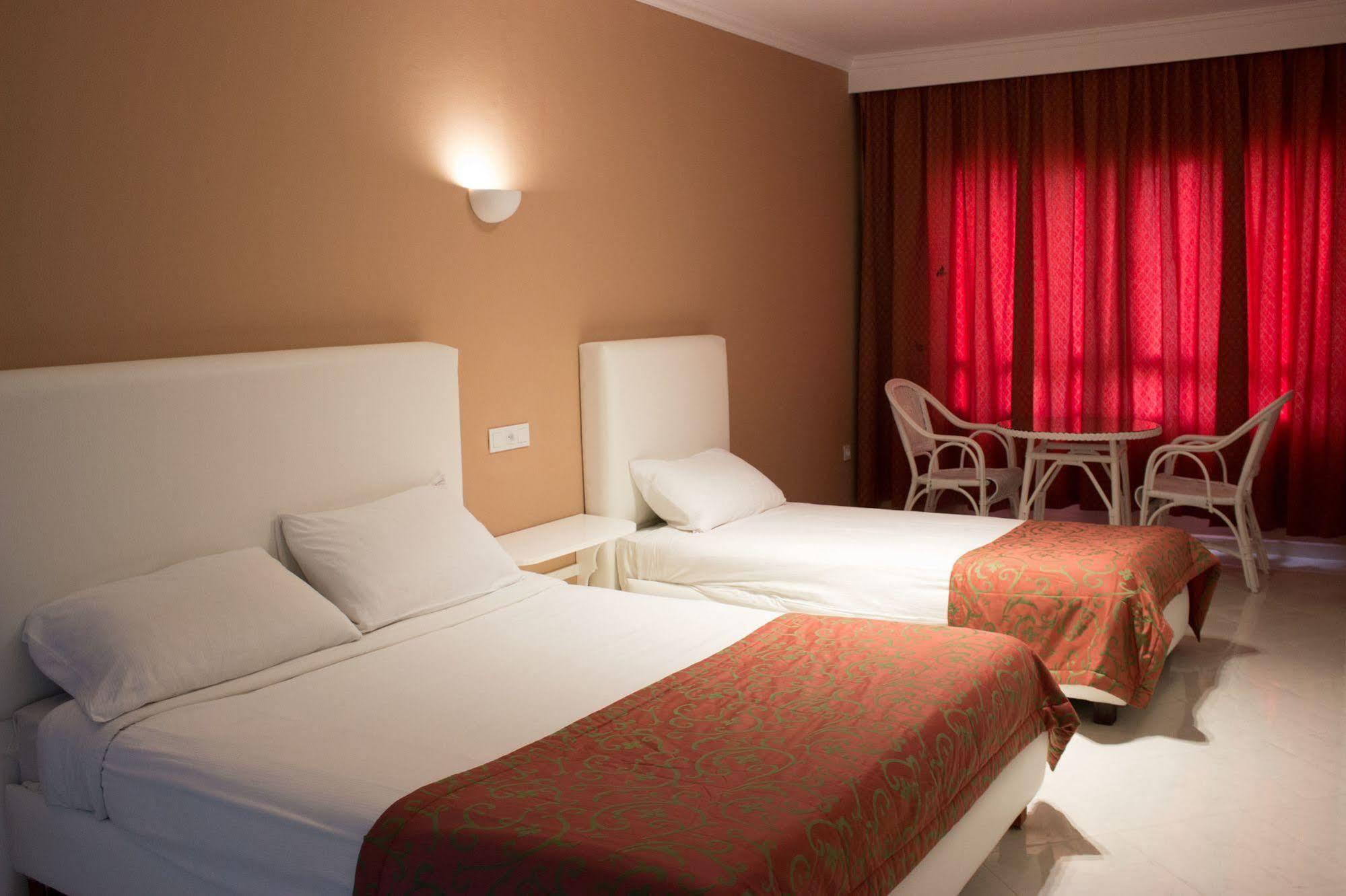 Azayla Hotel Asilah Exterior photo